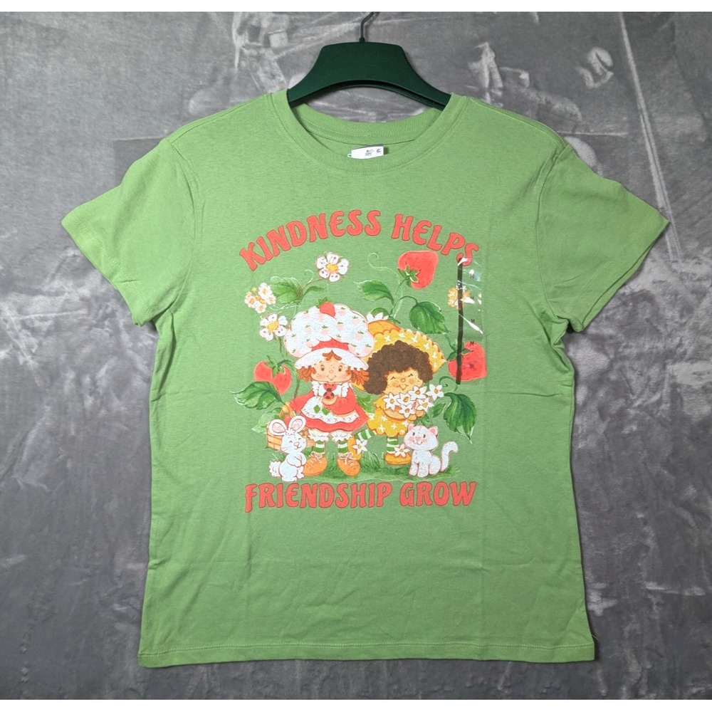 Strawberry Shortcake Size M "Kindness Helps Friendship" Grow T-Shirt NWT Cotton